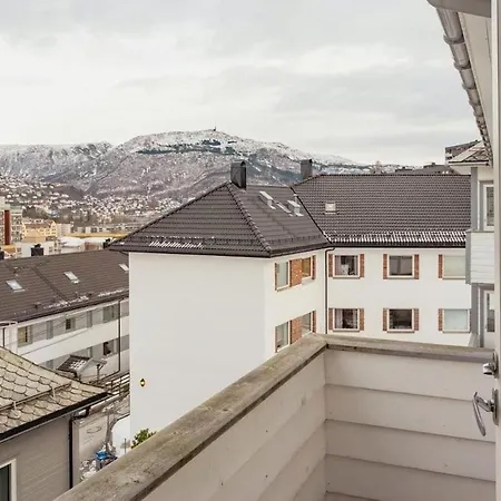 Appartement Corner For 6 Guests With A View & Balcony Bergen